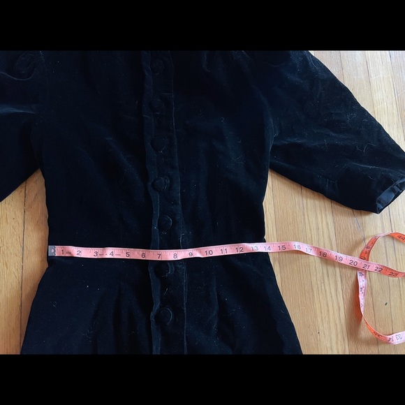30s Vintage Black Silk Velvet Dress w Puff Shoulders - Picture 8 of 10